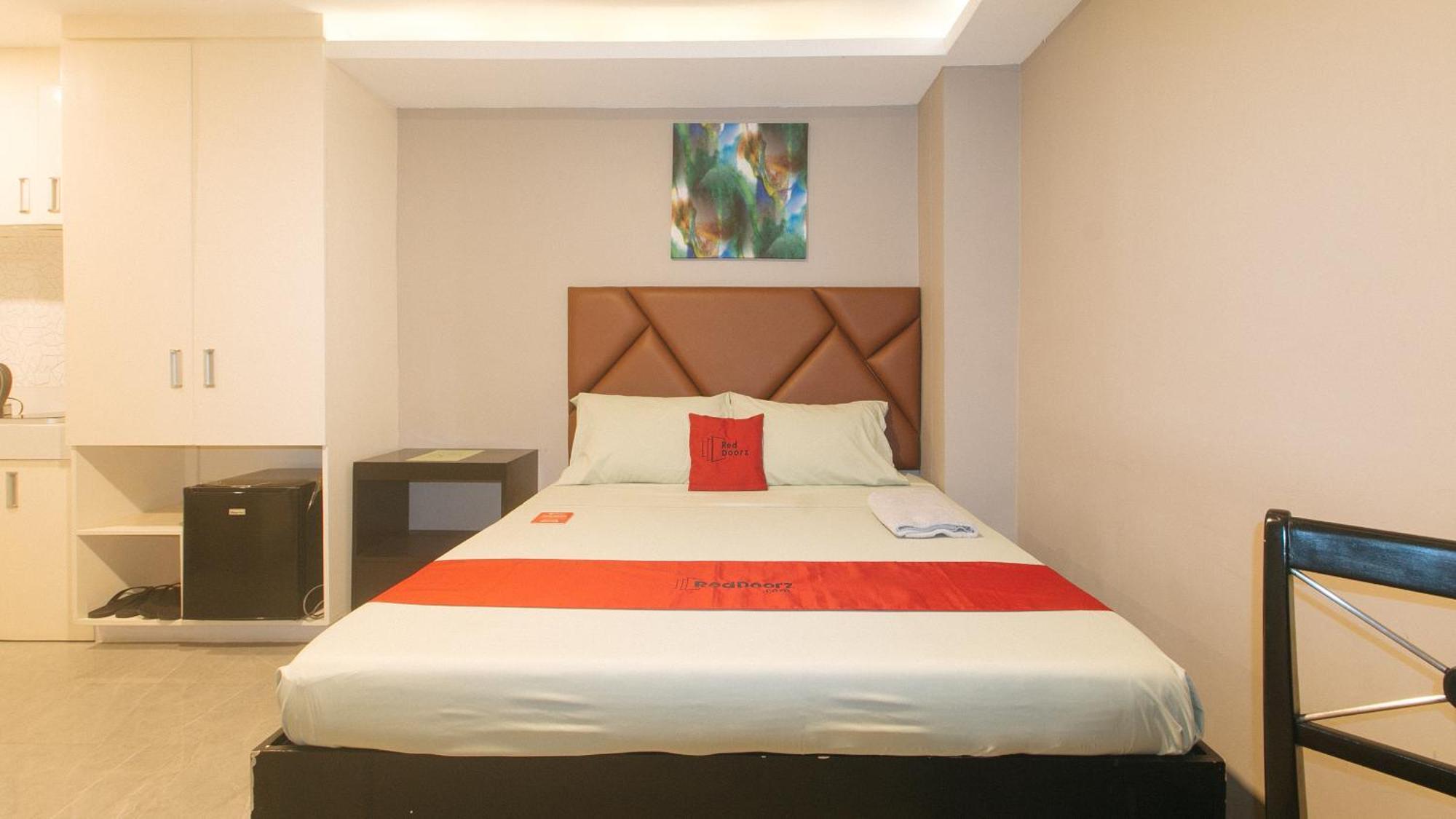 Reddoorz Plus At Seventy Five Inn Near Manila Airport Paranaque City Ngoại thất bức ảnh