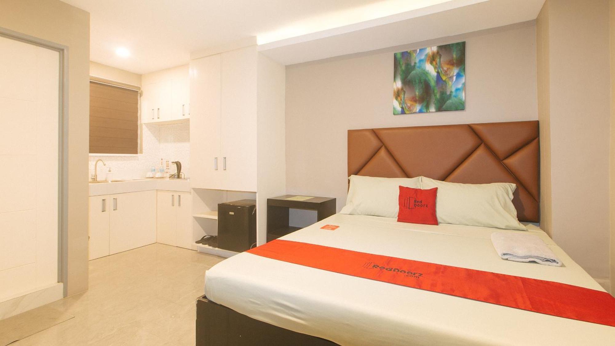 Reddoorz Plus At Seventy Five Inn Near Manila Airport Paranaque City Ngoại thất bức ảnh