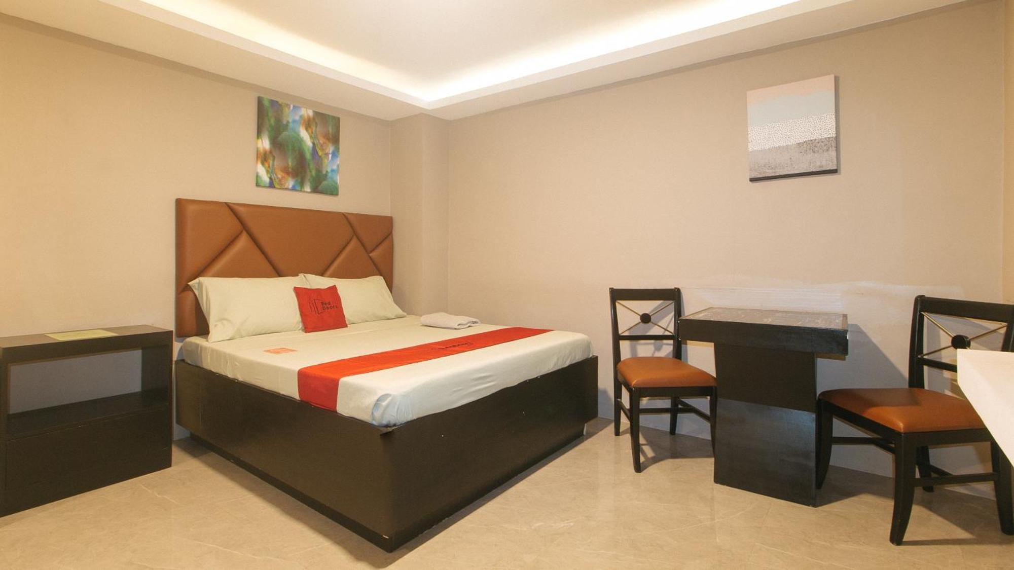 Reddoorz Plus At Seventy Five Inn Near Manila Airport Paranaque City Ngoại thất bức ảnh