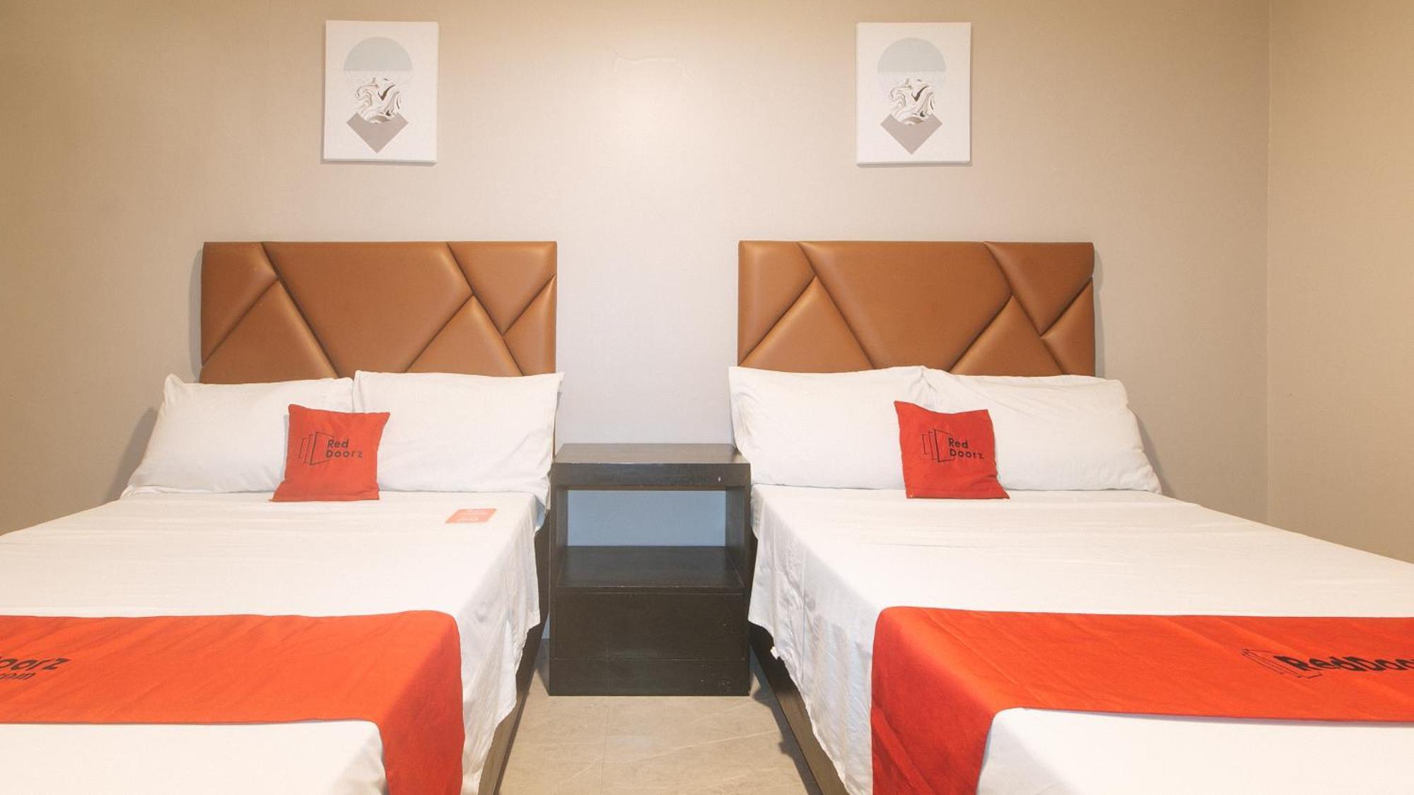 Reddoorz Plus At Seventy Five Inn Near Manila Airport Paranaque City Ngoại thất bức ảnh