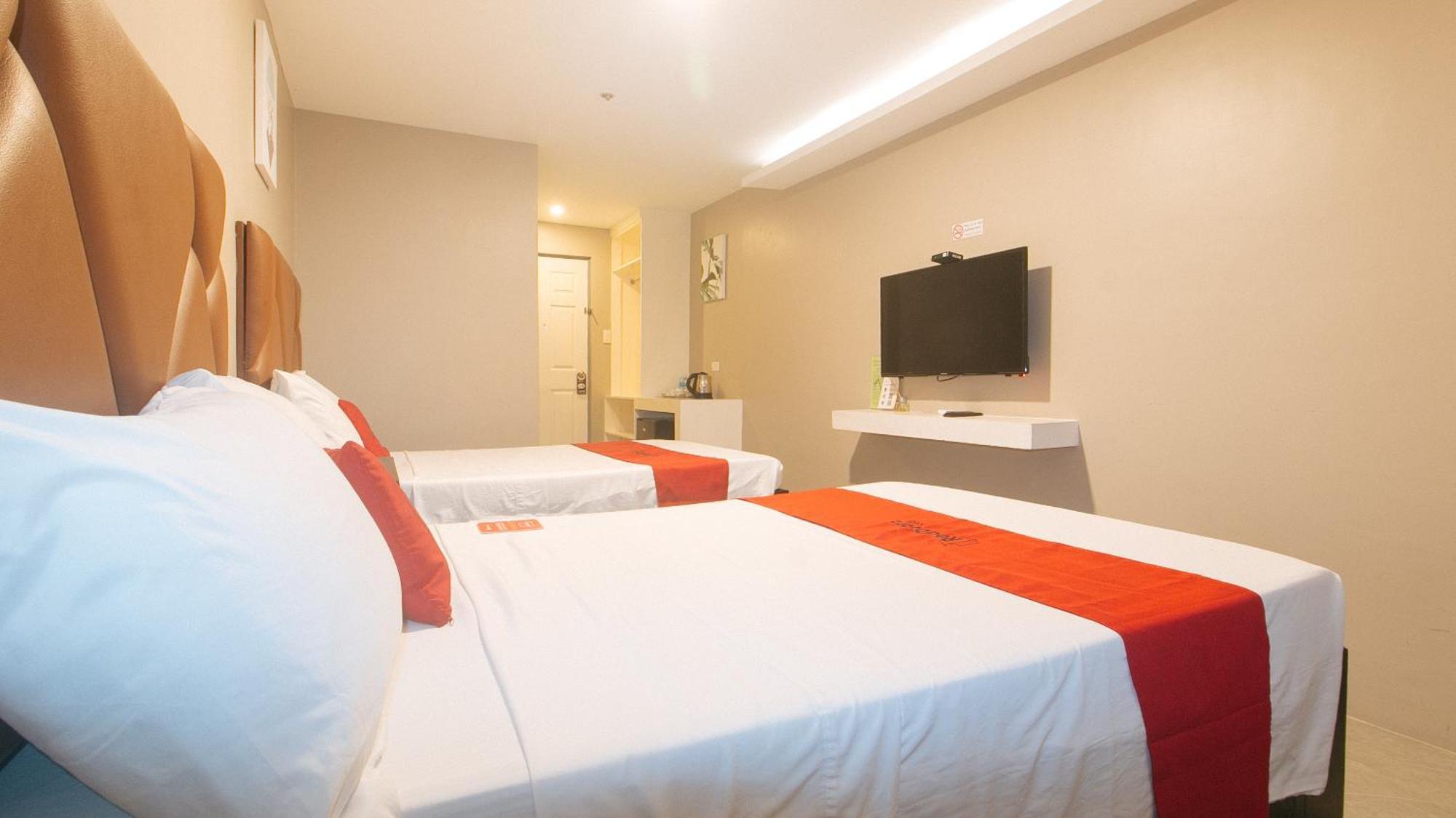 Reddoorz Plus At Seventy Five Inn Near Manila Airport Paranaque City Ngoại thất bức ảnh
