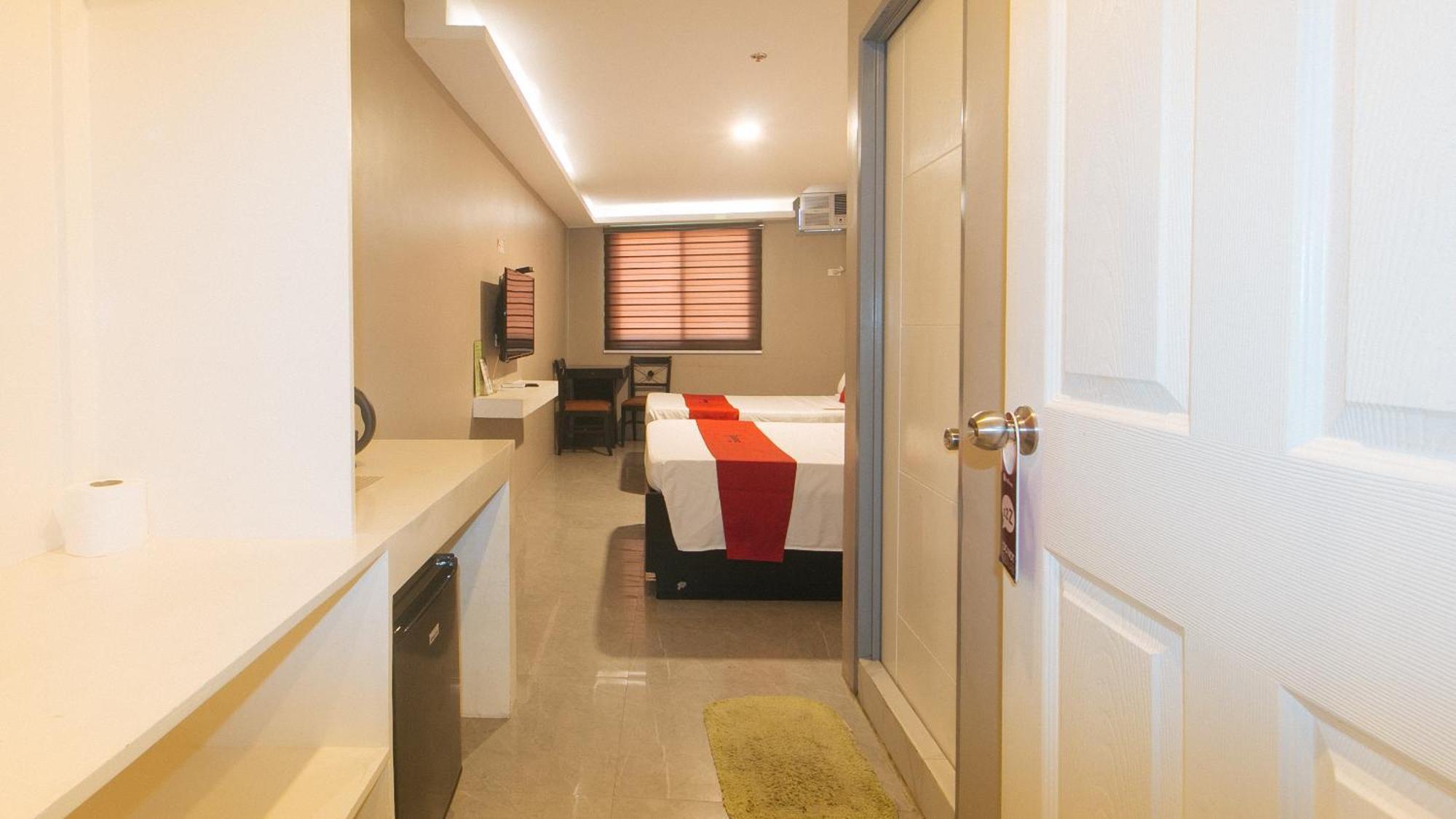 Reddoorz Plus At Seventy Five Inn Near Manila Airport Paranaque City Ngoại thất bức ảnh