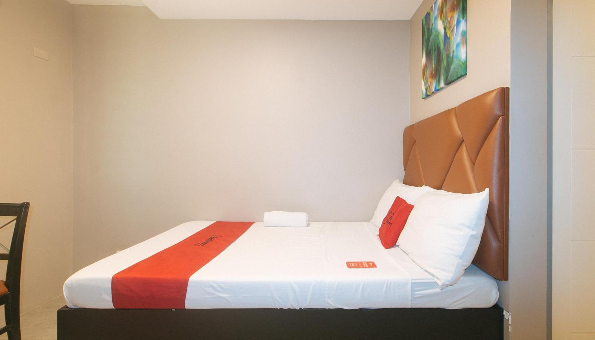 Reddoorz Plus At Seventy Five Inn Near Manila Airport Paranaque City Ngoại thất bức ảnh