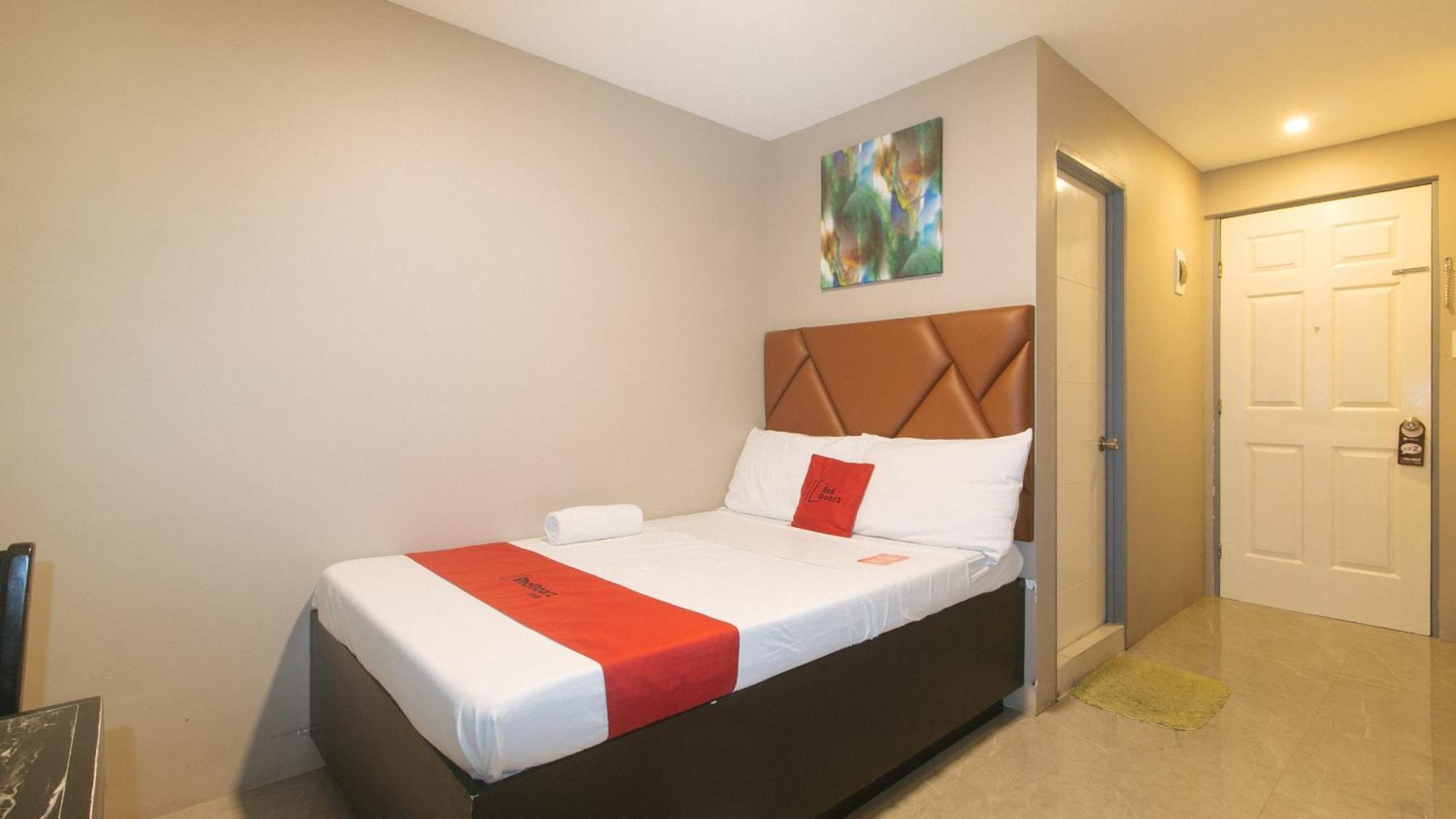 Reddoorz Plus At Seventy Five Inn Near Manila Airport Paranaque City Ngoại thất bức ảnh