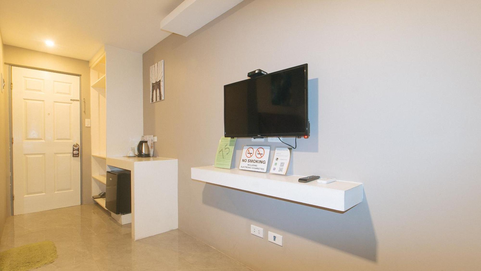 Reddoorz Plus At Seventy Five Inn Near Manila Airport Paranaque City Ngoại thất bức ảnh