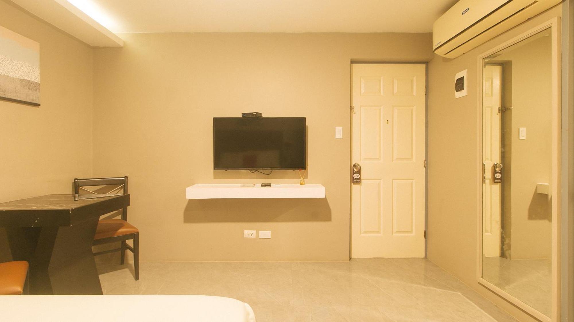 Reddoorz Plus At Seventy Five Inn Near Manila Airport Paranaque City Ngoại thất bức ảnh